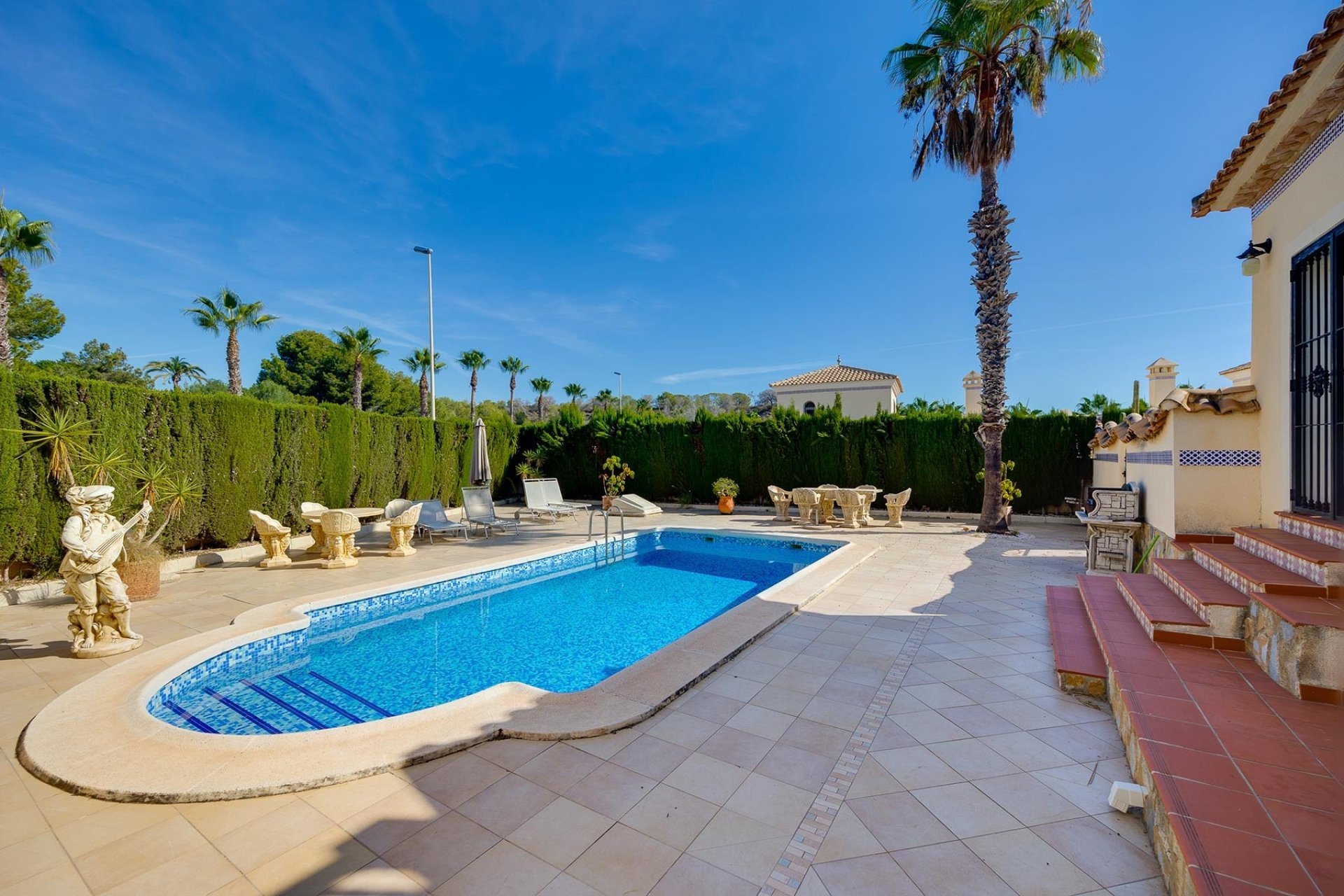 Herverkoop - Villa -
Orihuela Costa - Costa Blanca