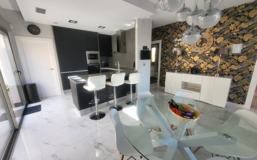 Herverkoop - Villa -
Orihuela Costa - Costa Blanca