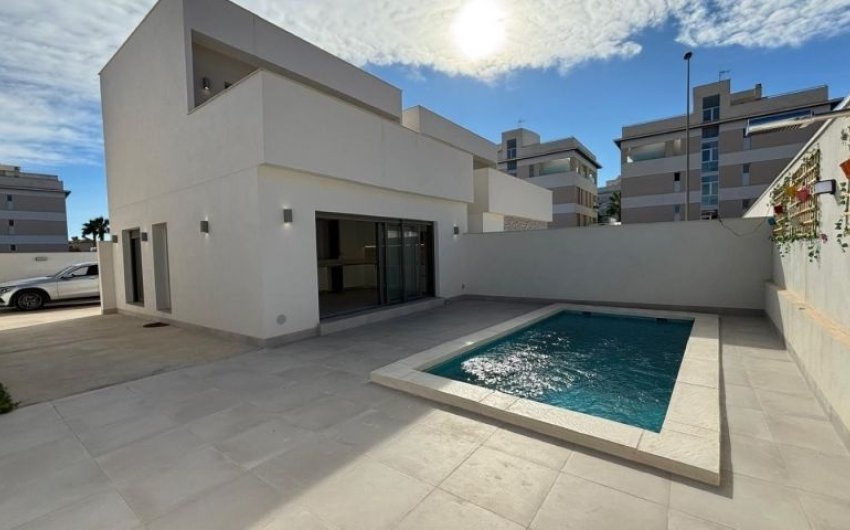 Herverkoop - Villa -
Orihuela Costa - Costa Blanca