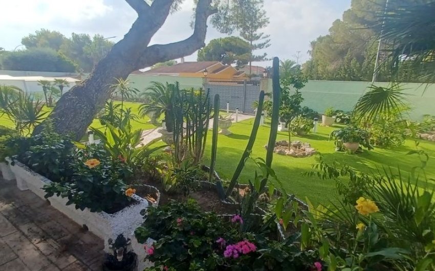 Herverkoop - Villa -
Orihuela Costa - Costa Blanca