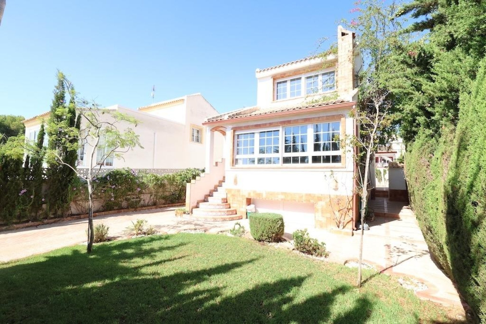 Herverkoop - Villa -
Orihuela Costa - Costa Blanca
