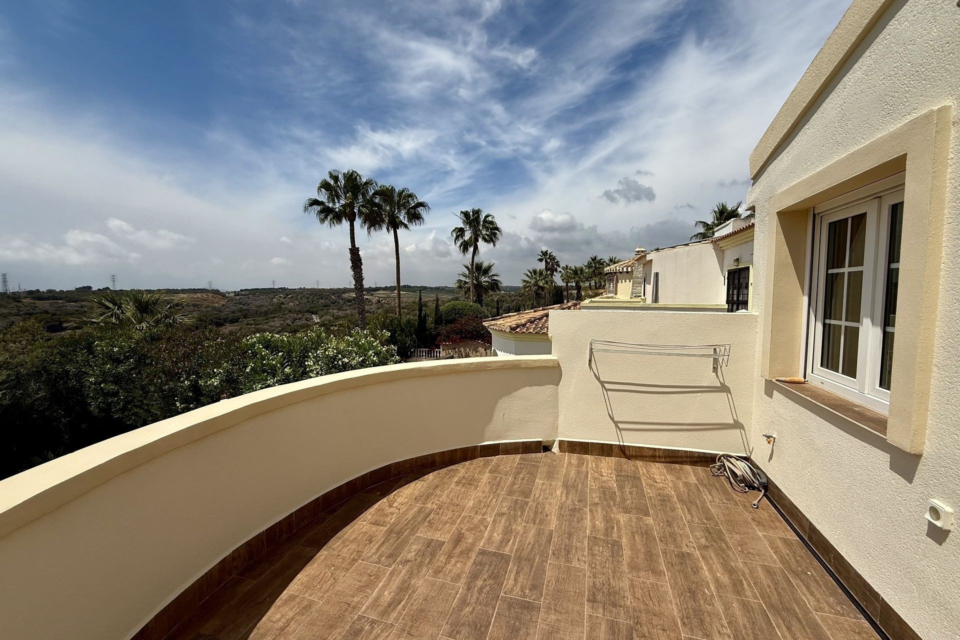 Herverkoop - Villa -
Orihuela Costa - Costa Blanca