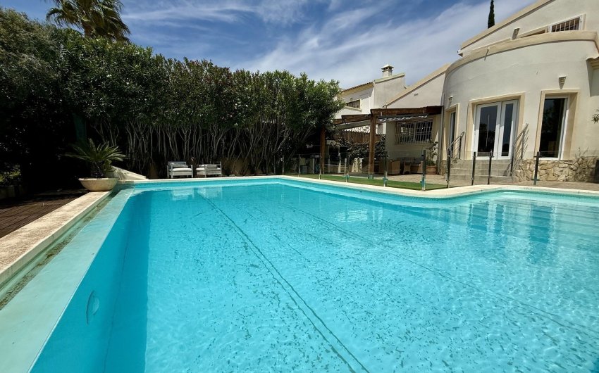 Herverkoop - Villa -
Orihuela Costa - Costa Blanca