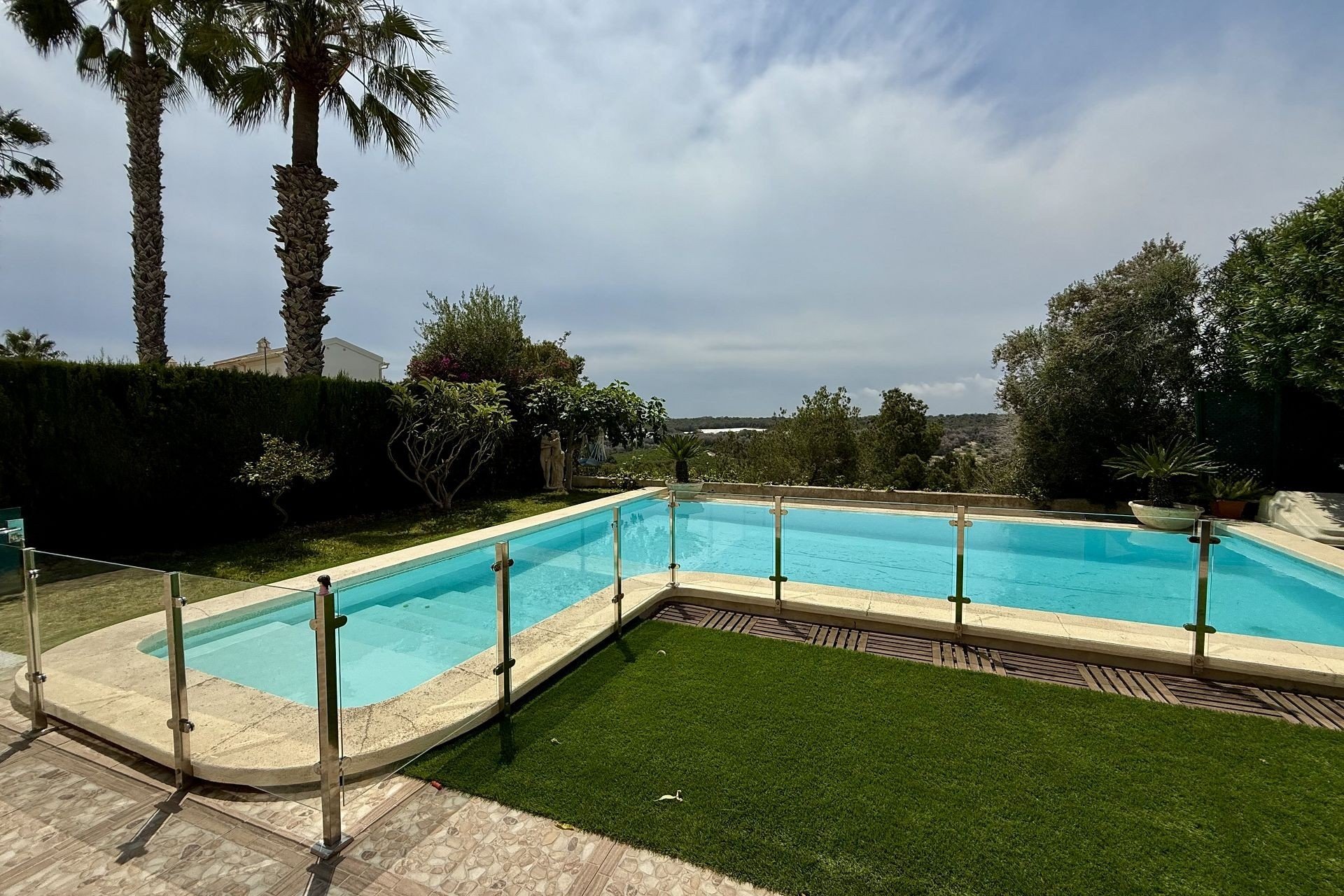 Herverkoop - Villa -
Orihuela Costa - Costa Blanca