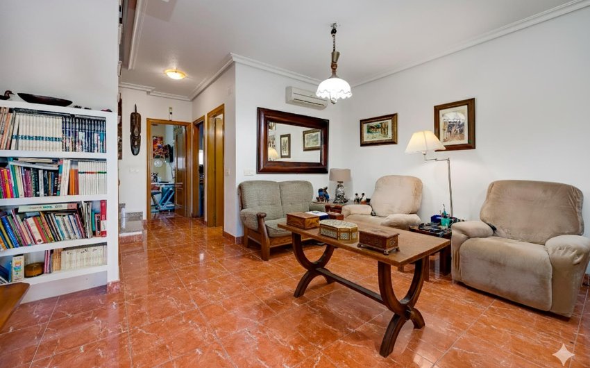 Herverkoop - Villa -
Orihuela Costa - Costa Blanca