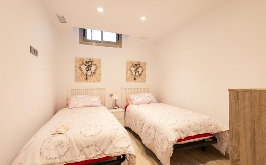 Herverkoop - Villa -
Orihuela Costa - Costa Blanca