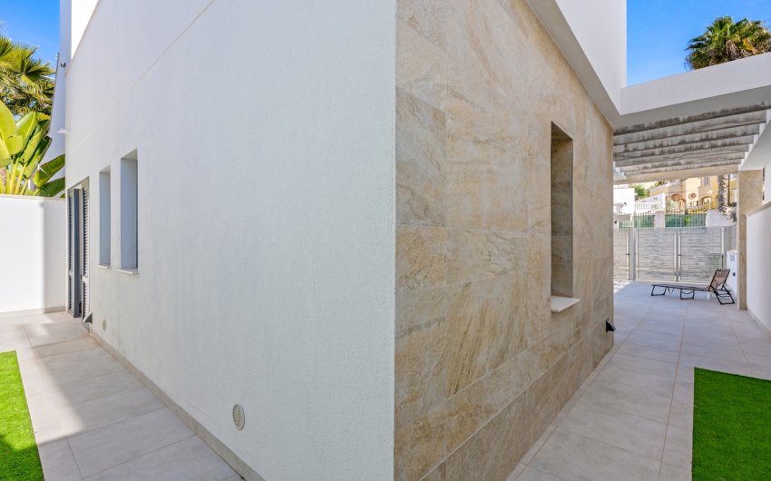 Herverkoop - Villa -
Orihuela Costa - Costa Blanca