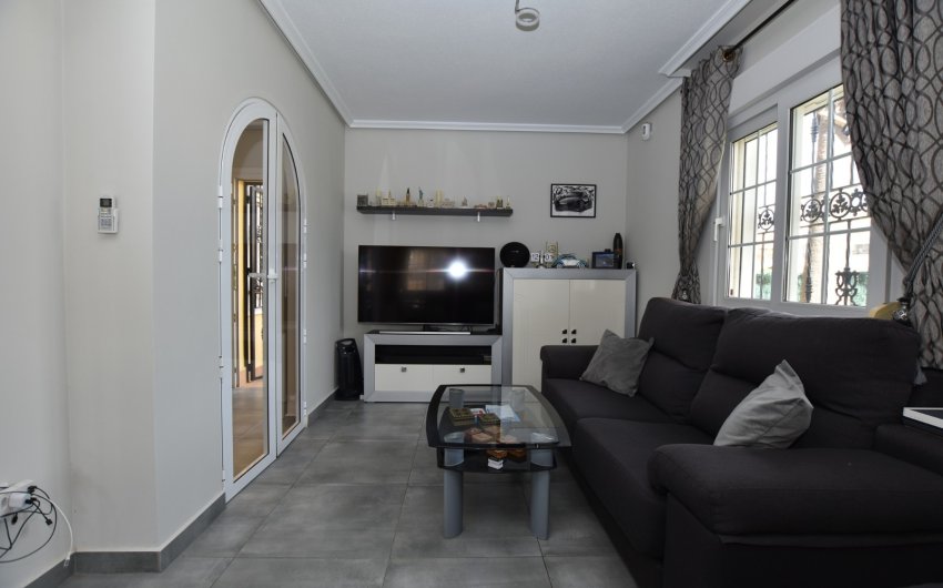 Herverkoop - Villa -
Orihuela Costa - Costa Blanca