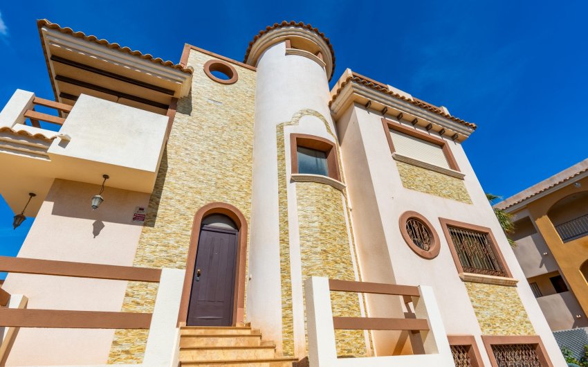 Herverkoop - Villa -
Orihuela Costa - Costa Blanca