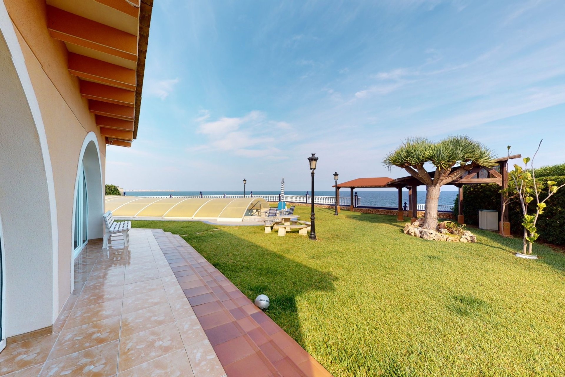 Herverkoop - Villa -
Orihuela Costa - Costa Blanca