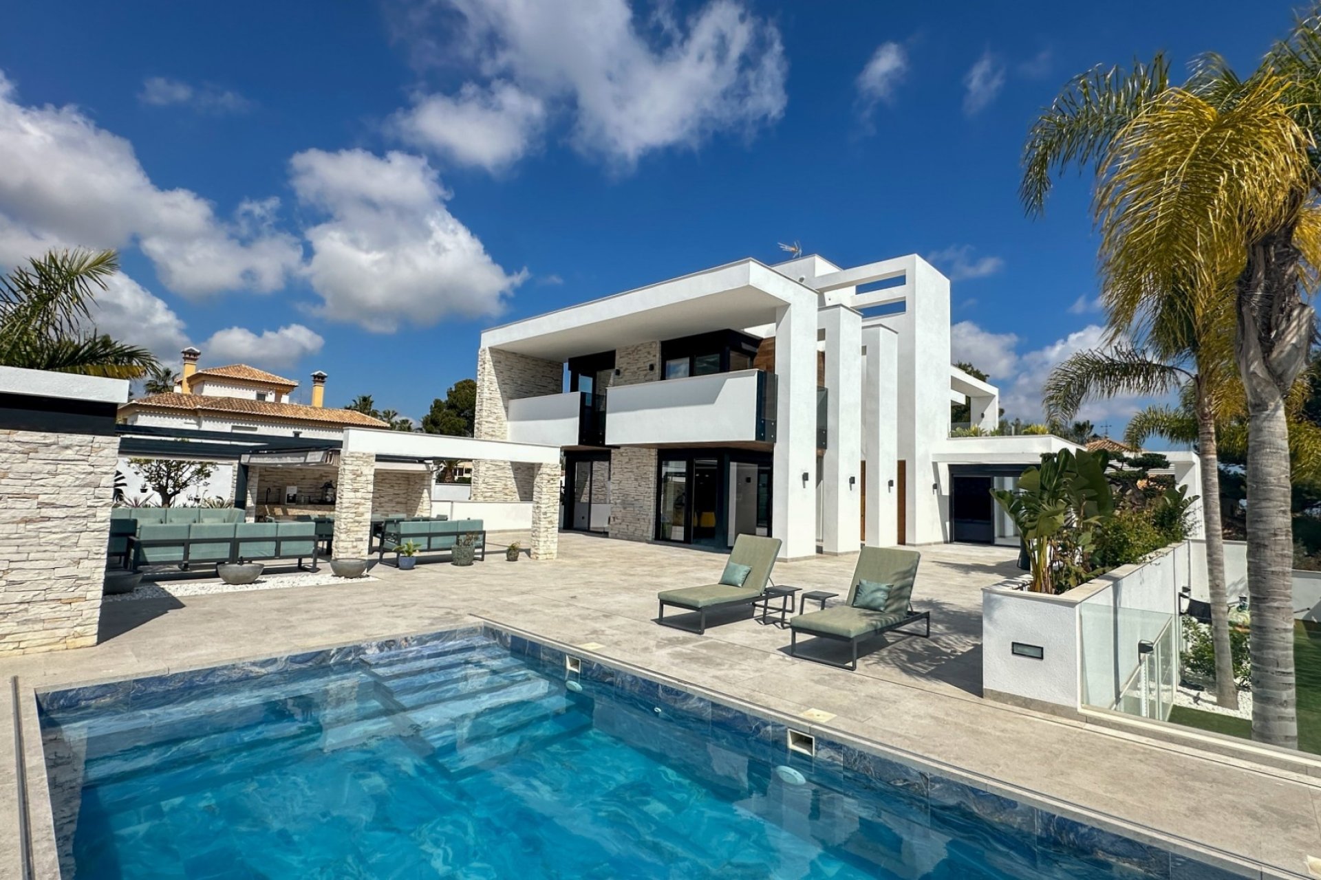 Herverkoop - Villa -
Orihuela Costa - Costa Blanca