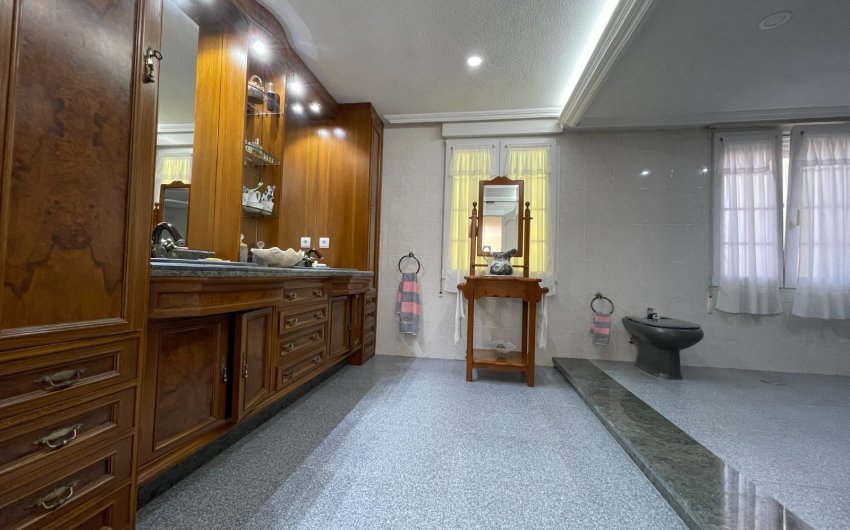 Herverkoop - Villa -
Orihuela Costa - Costa Blanca