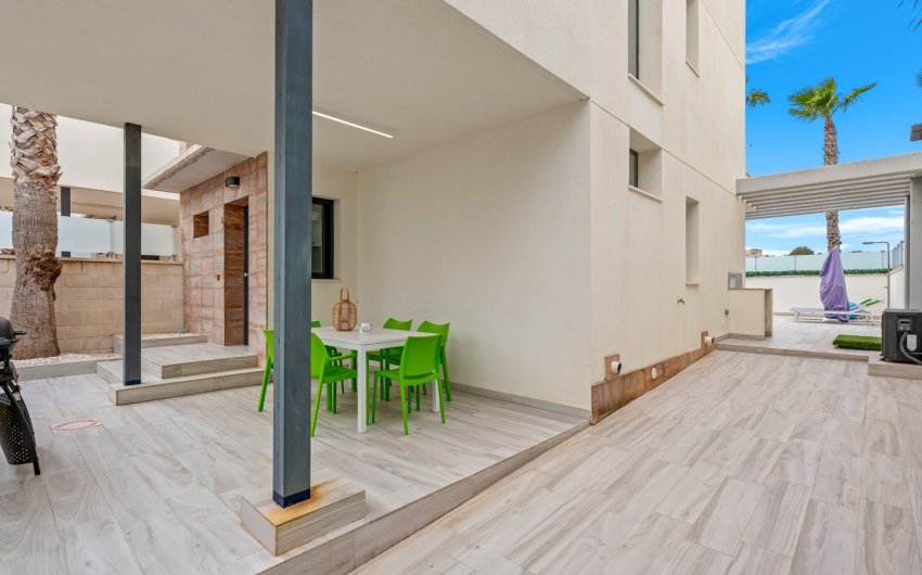 Herverkoop - Villa -
Orihuela Costa - Costa Blanca