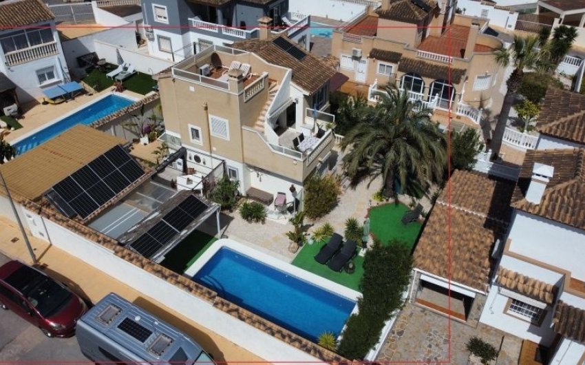 Herverkoop - Villa -
Orihuela Costa - Costa Blanca