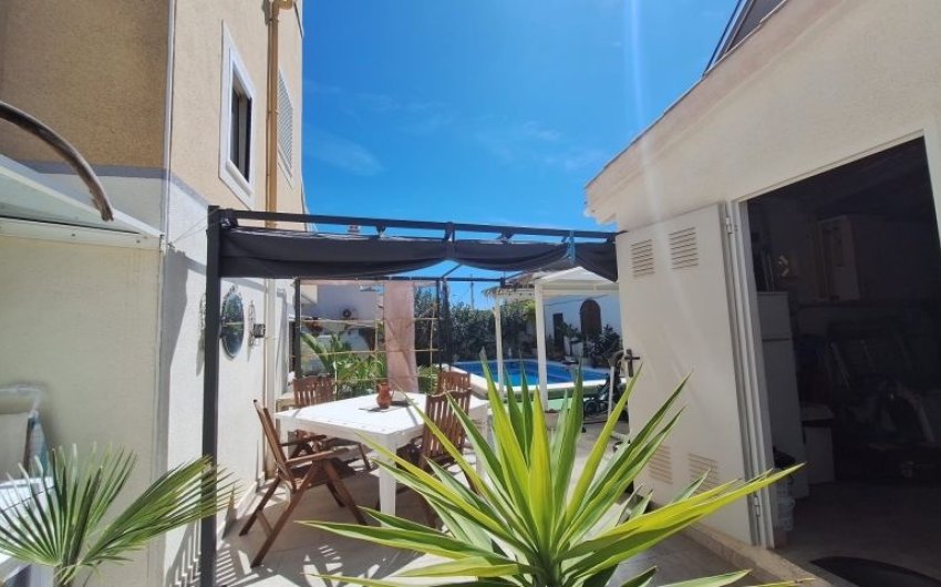 Herverkoop - Villa -
Orihuela Costa - Costa Blanca