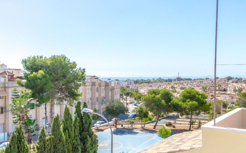 Herverkoop - Villa -
Orihuela Costa - Costa Blanca