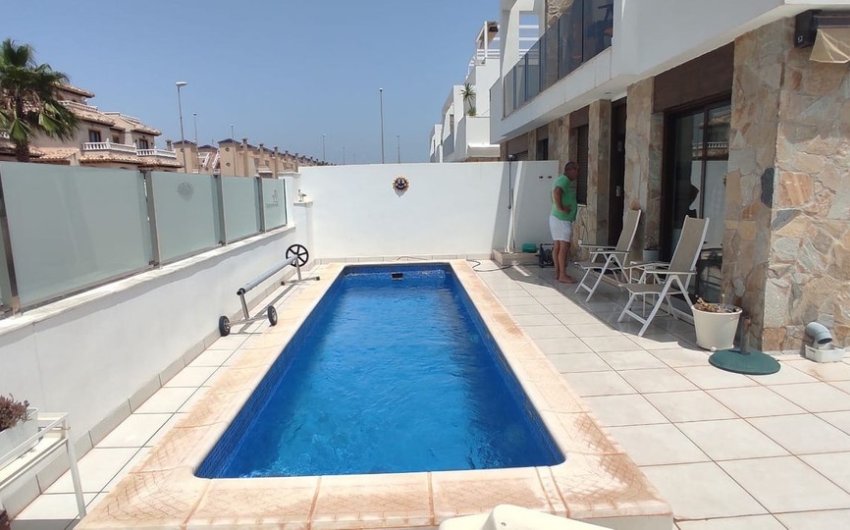 Herverkoop - Villa -
Orihuela Costa - Costa Blanca