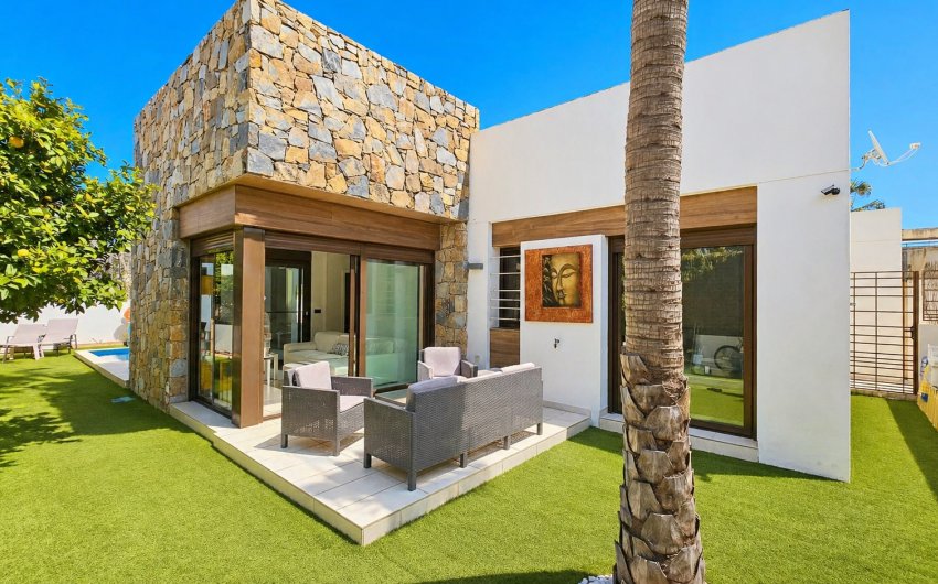 Herverkoop - Villa -
Orihuela Costa - Costa Blanca