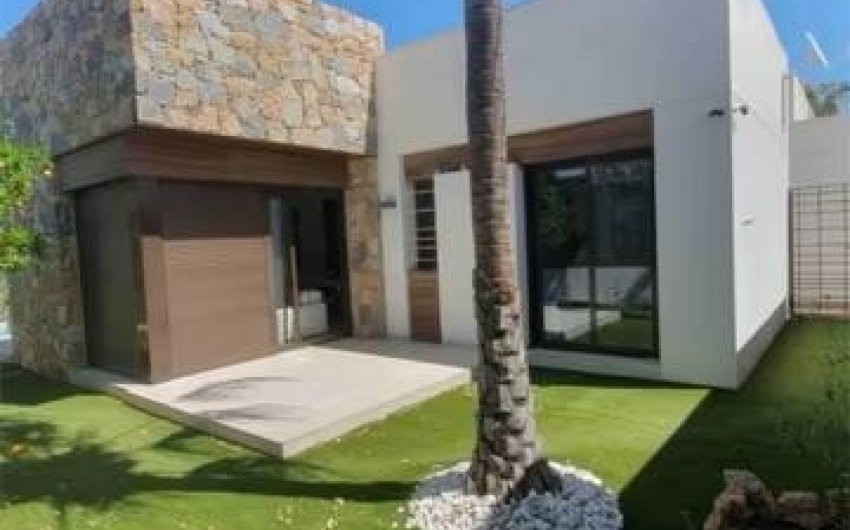 Herverkoop - Villa -
Orihuela Costa - Costa Blanca