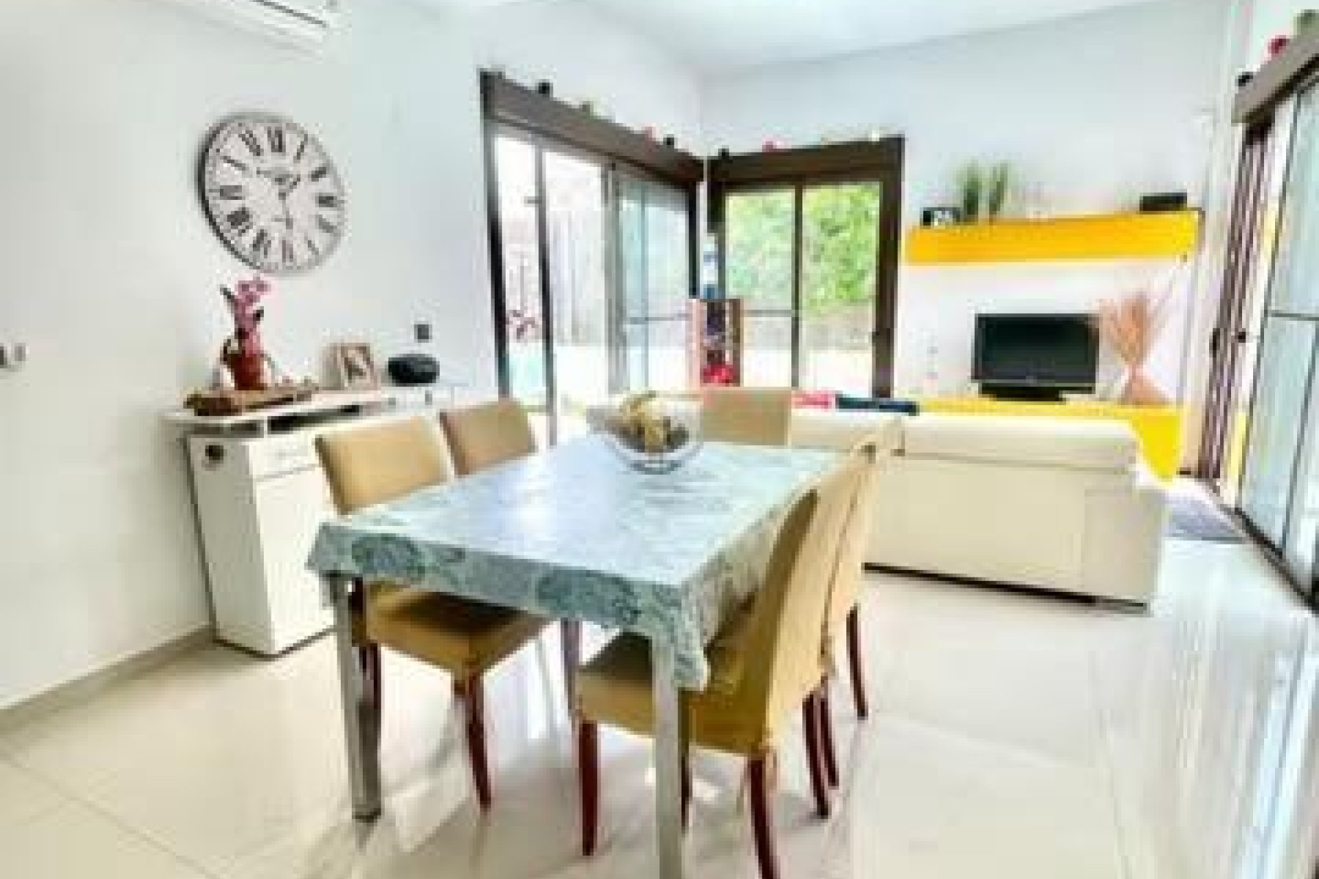 Herverkoop - Villa -
Orihuela Costa - Costa Blanca