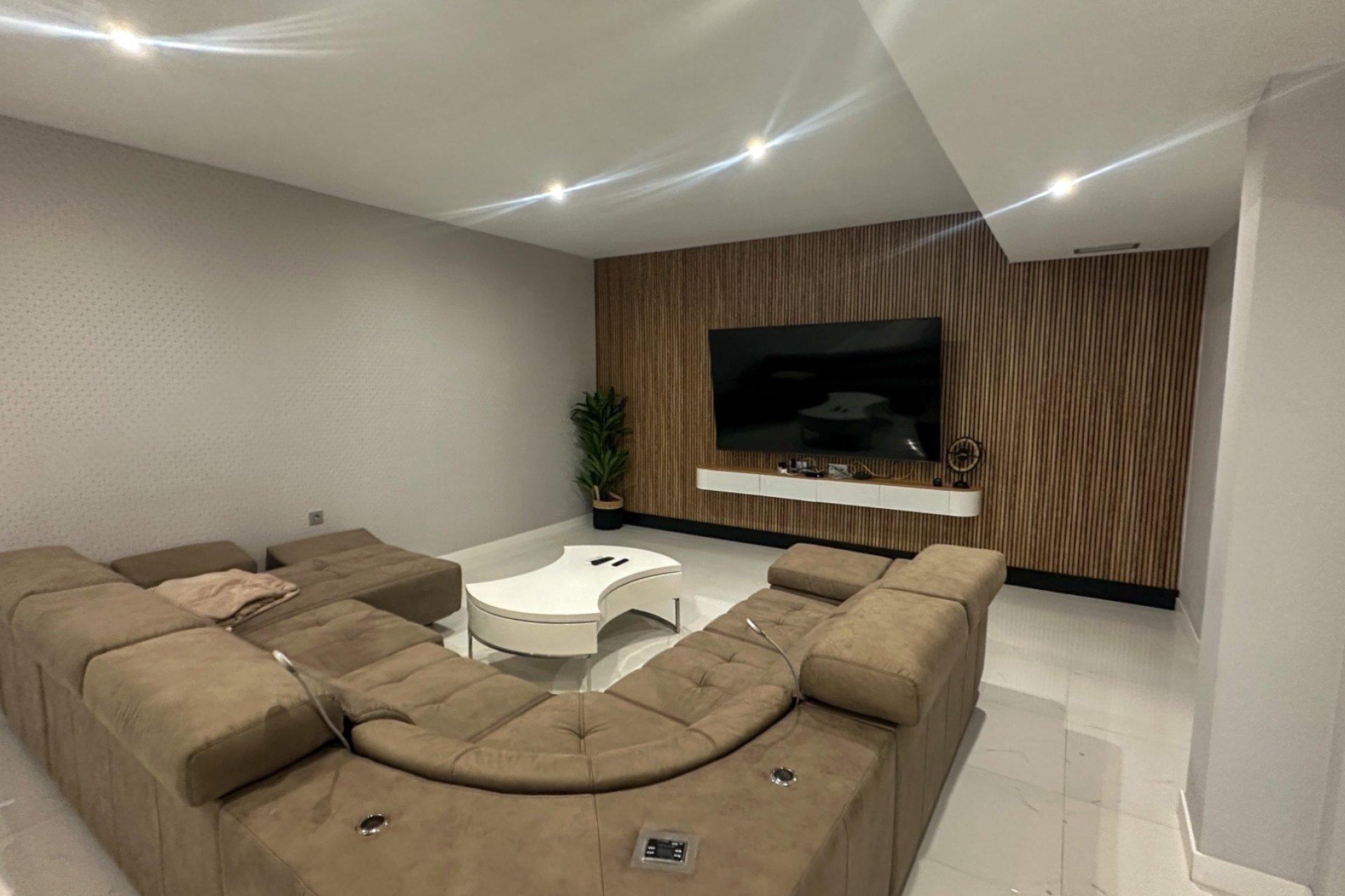 Herverkoop - Villa -
Orihuela Costa - Costa Blanca