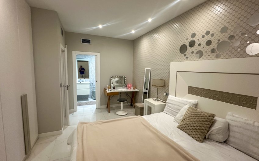 Herverkoop - Villa -
Orihuela Costa - Costa Blanca