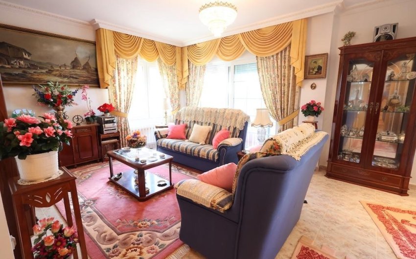 Herverkoop - Villa -
Orihuela Costa - Costa Blanca