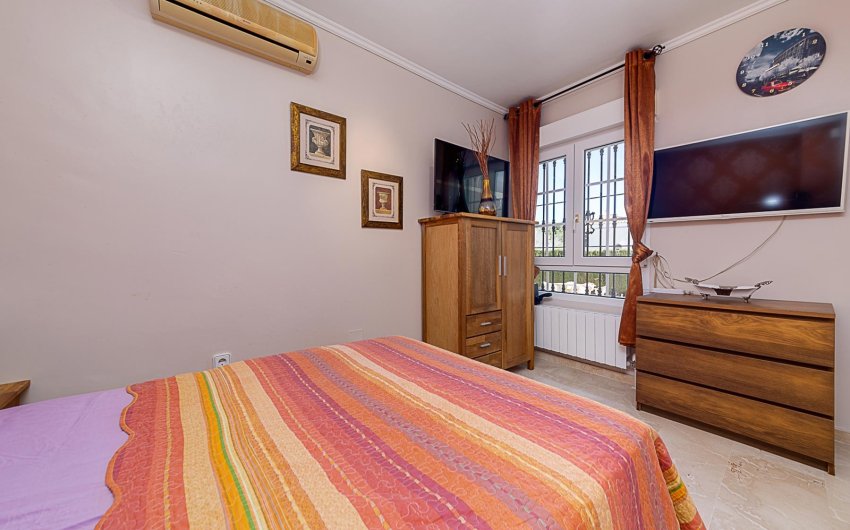 Herverkoop - Villa -
Orihuela Costa - Costa Blanca