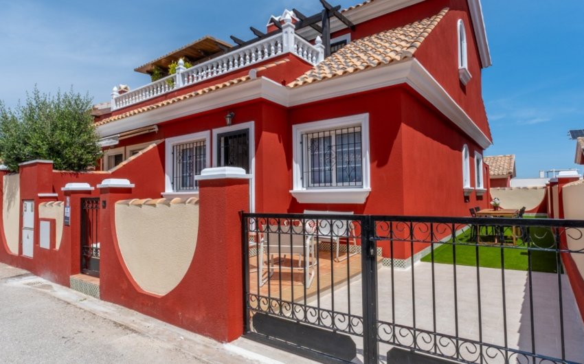 Herverkoop - Villa -
Orihuela Costa - Costa Blanca