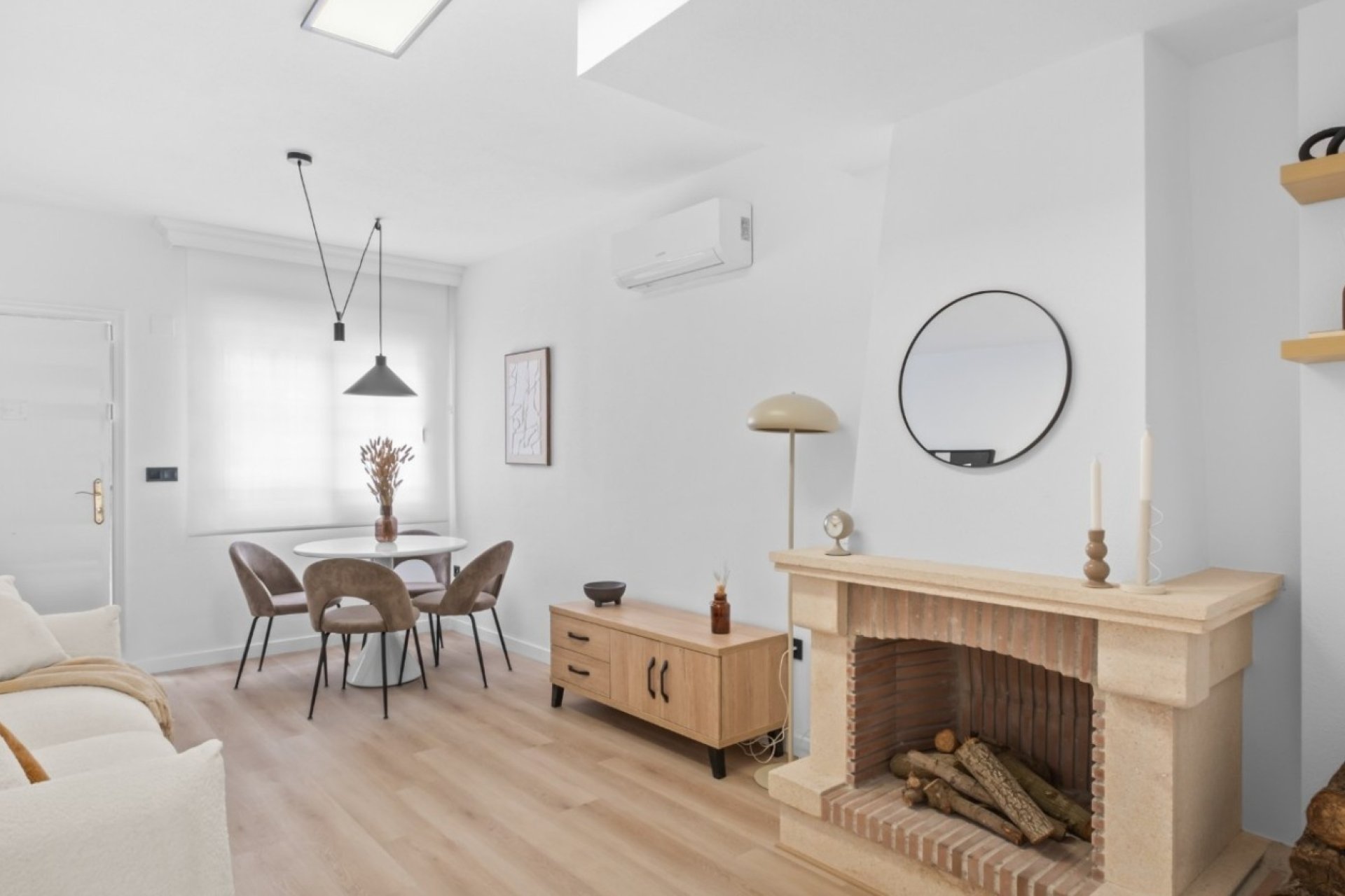 Herverkoop - Villa -
Orihuela Costa - Costa Blanca