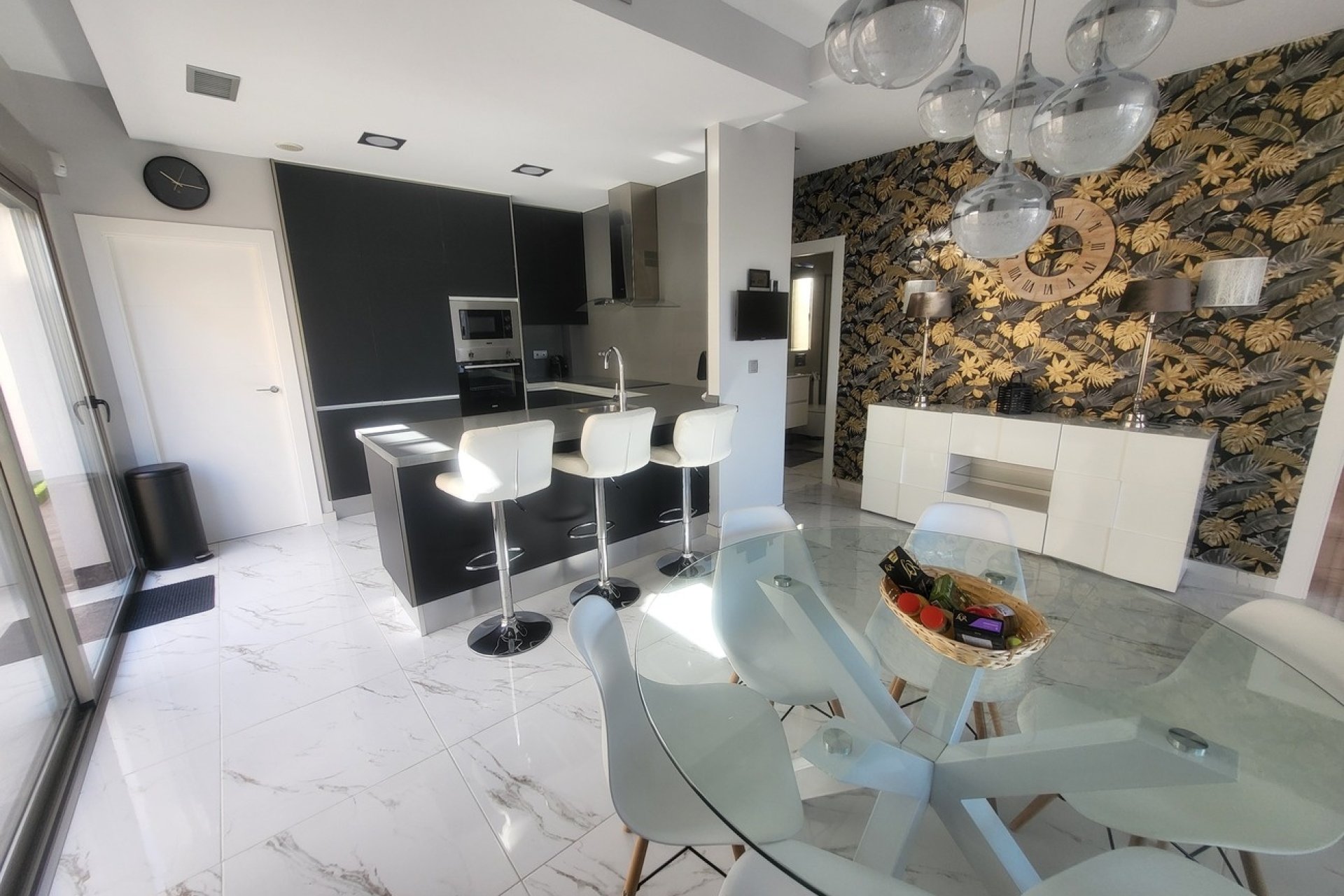 Herverkoop - Villa -
Orihuela Costa - Costa Blanca
