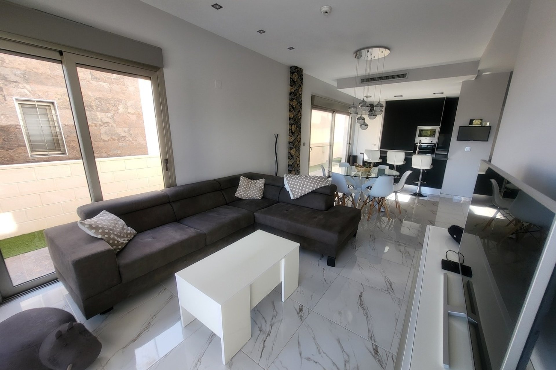 Herverkoop - Villa -
Orihuela Costa - Costa Blanca