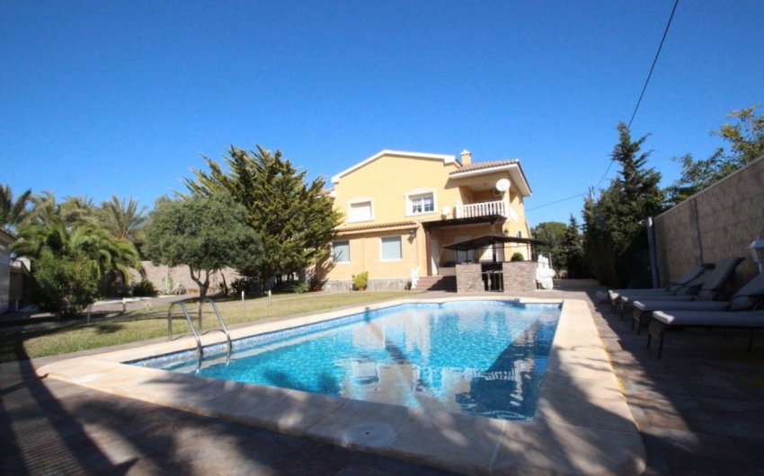 Herverkoop - Villa -
Orihuela Costa - Costa Blanca