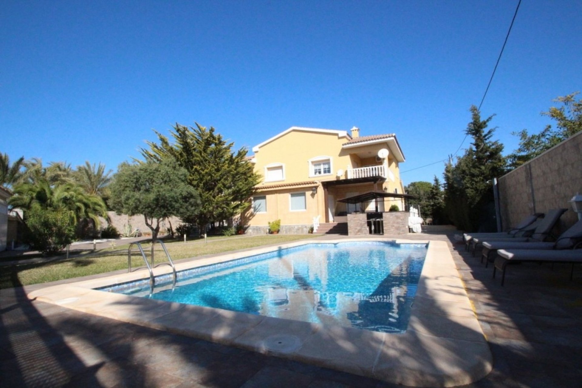 Herverkoop - Villa -
Orihuela Costa - Costa Blanca