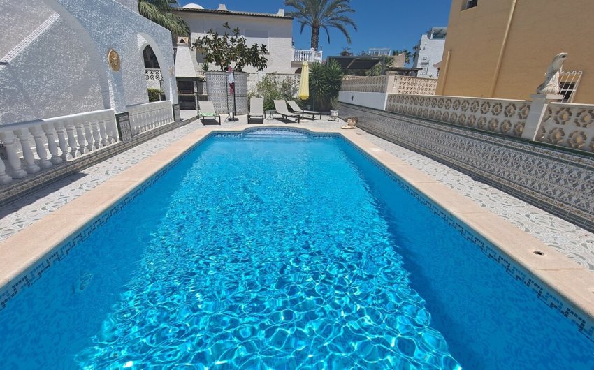 Herverkoop - Villa -
Orihuela Costa - Costa Blanca