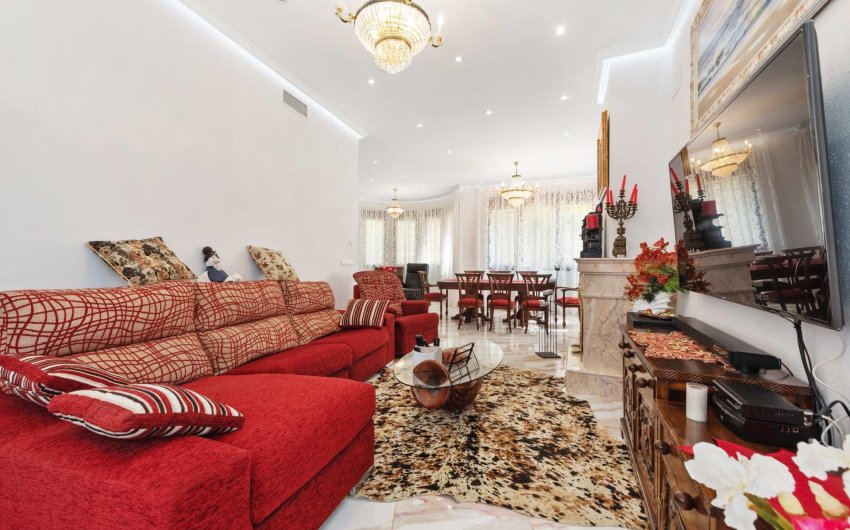 Herverkoop - Villa -
Orihuela Costa - Costa Blanca