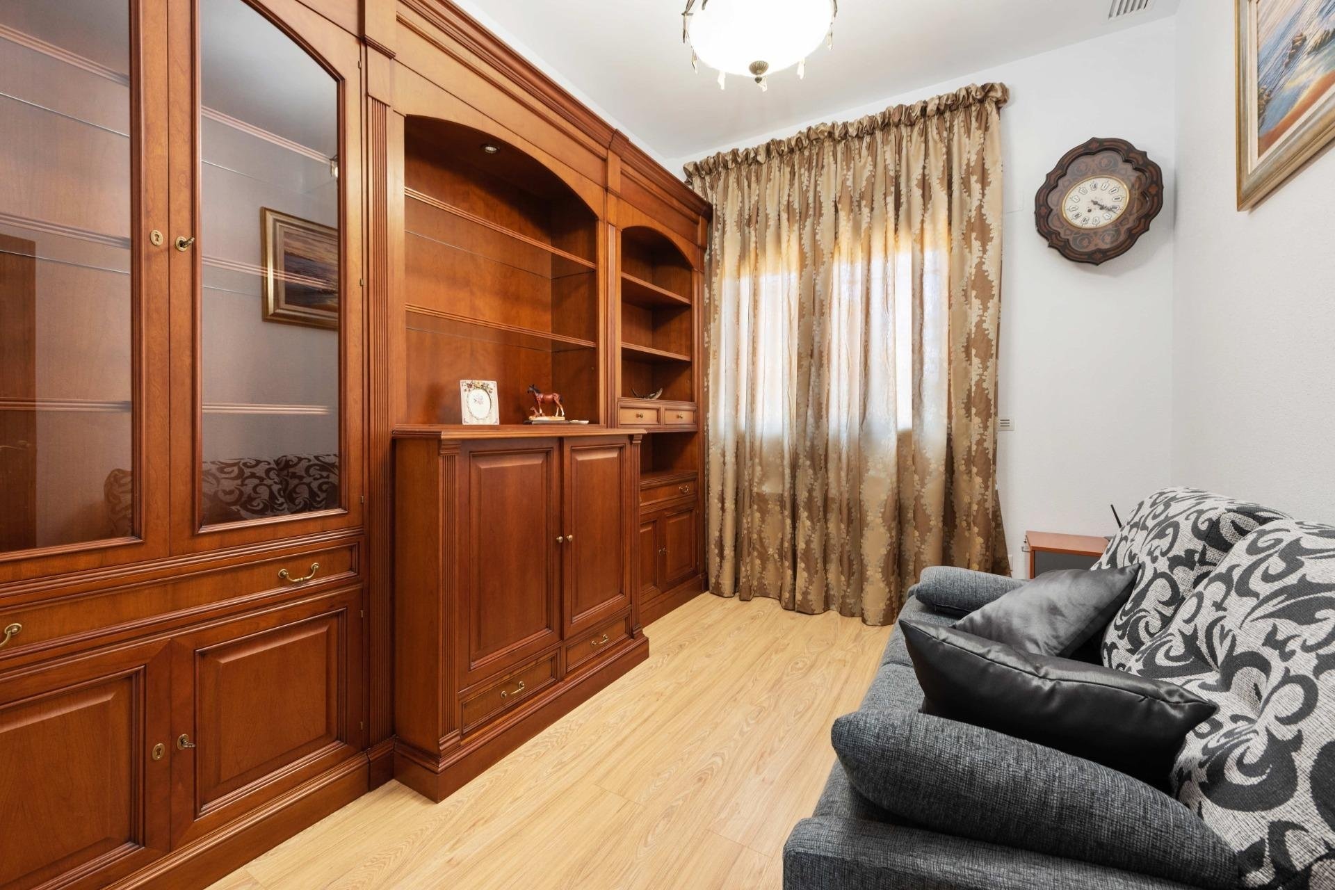 Herverkoop - Villa -
Orihuela Costa - Costa Blanca