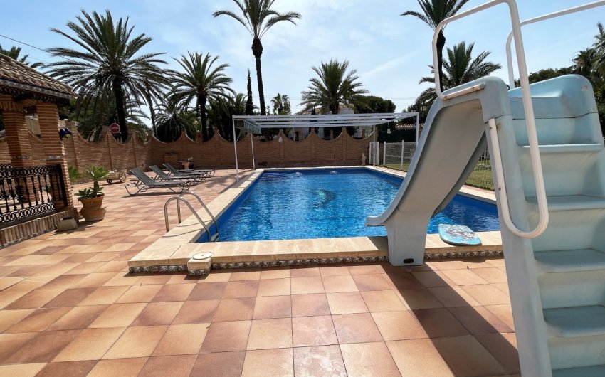 Herverkoop - Villa -
Orihuela Costa - Costa Blanca