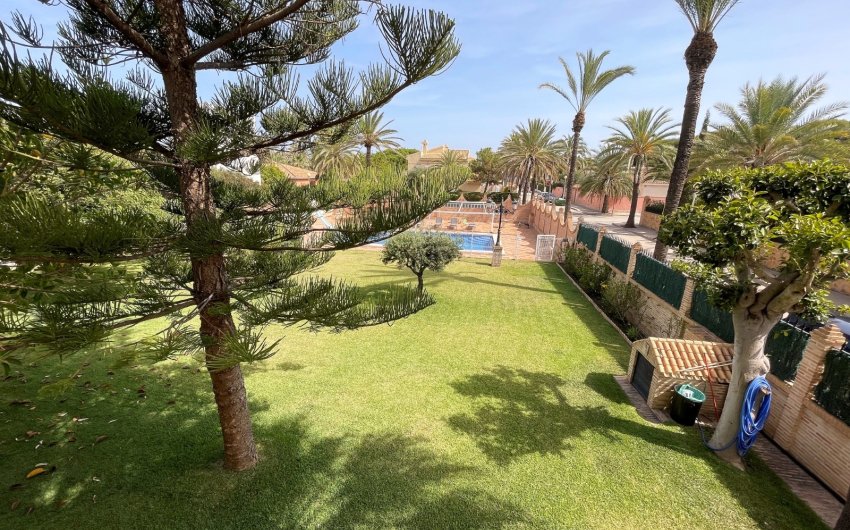 Herverkoop - Villa -
Orihuela Costa - Costa Blanca