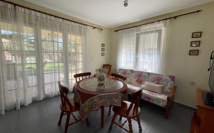 Herverkoop - Villa -
Orihuela Costa - Costa Blanca