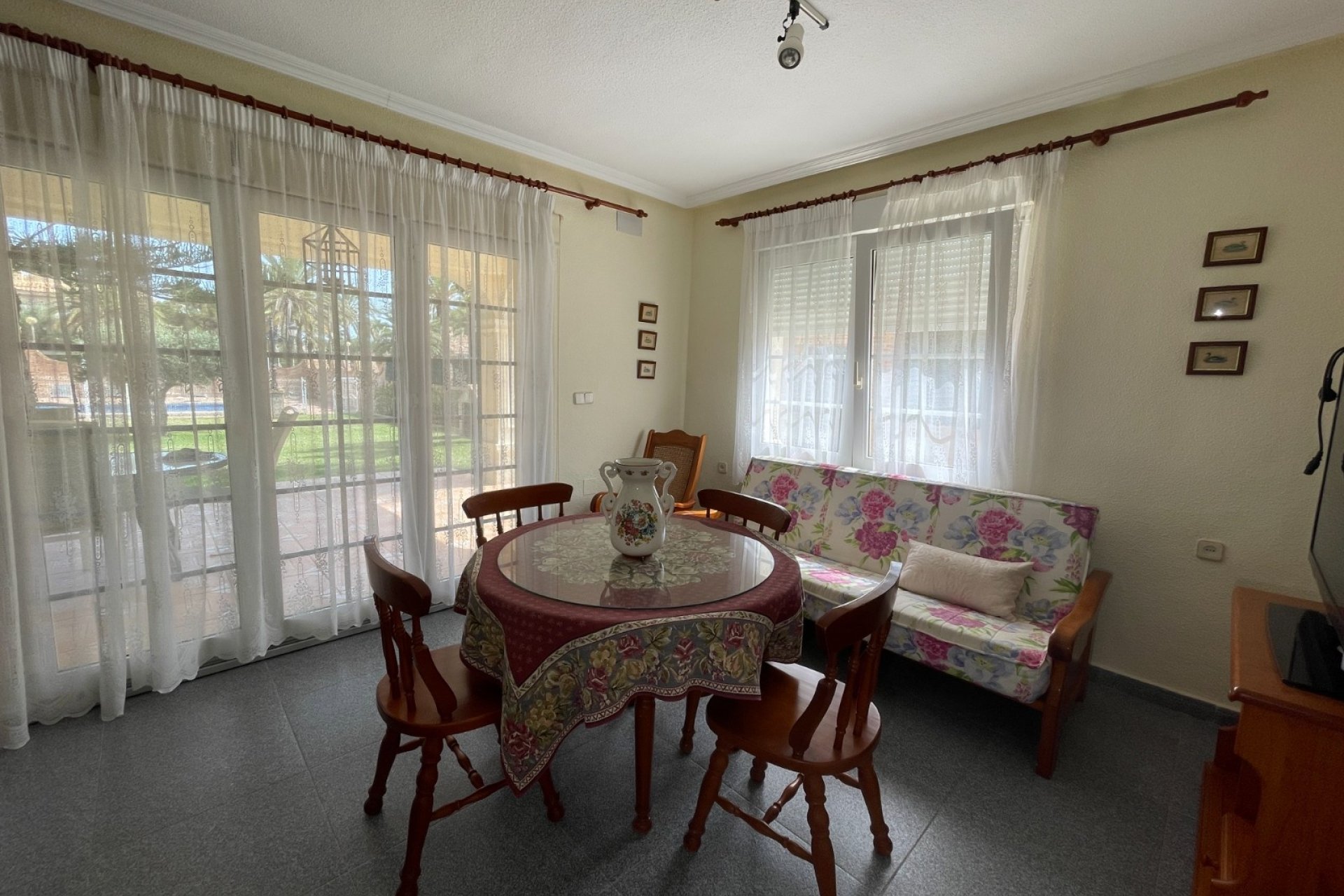 Herverkoop - Villa -
Orihuela Costa - Costa Blanca