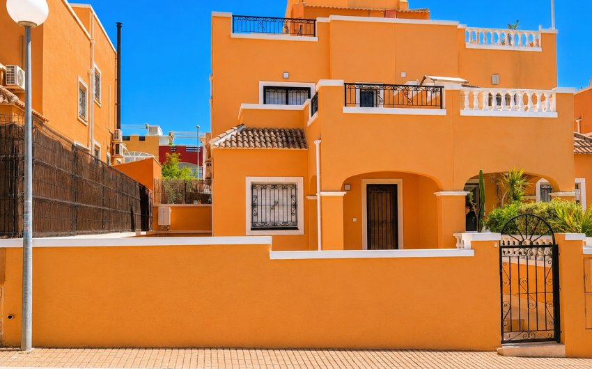 Herverkoop - Villa -
Orihuela Costa - Costa Blanca