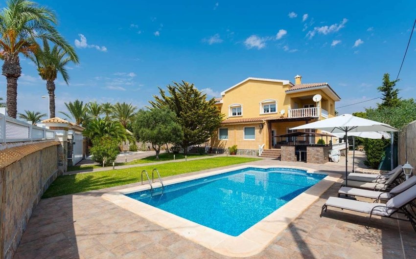 Herverkoop - Villa -
Orihuela Costa - Costa Blanca