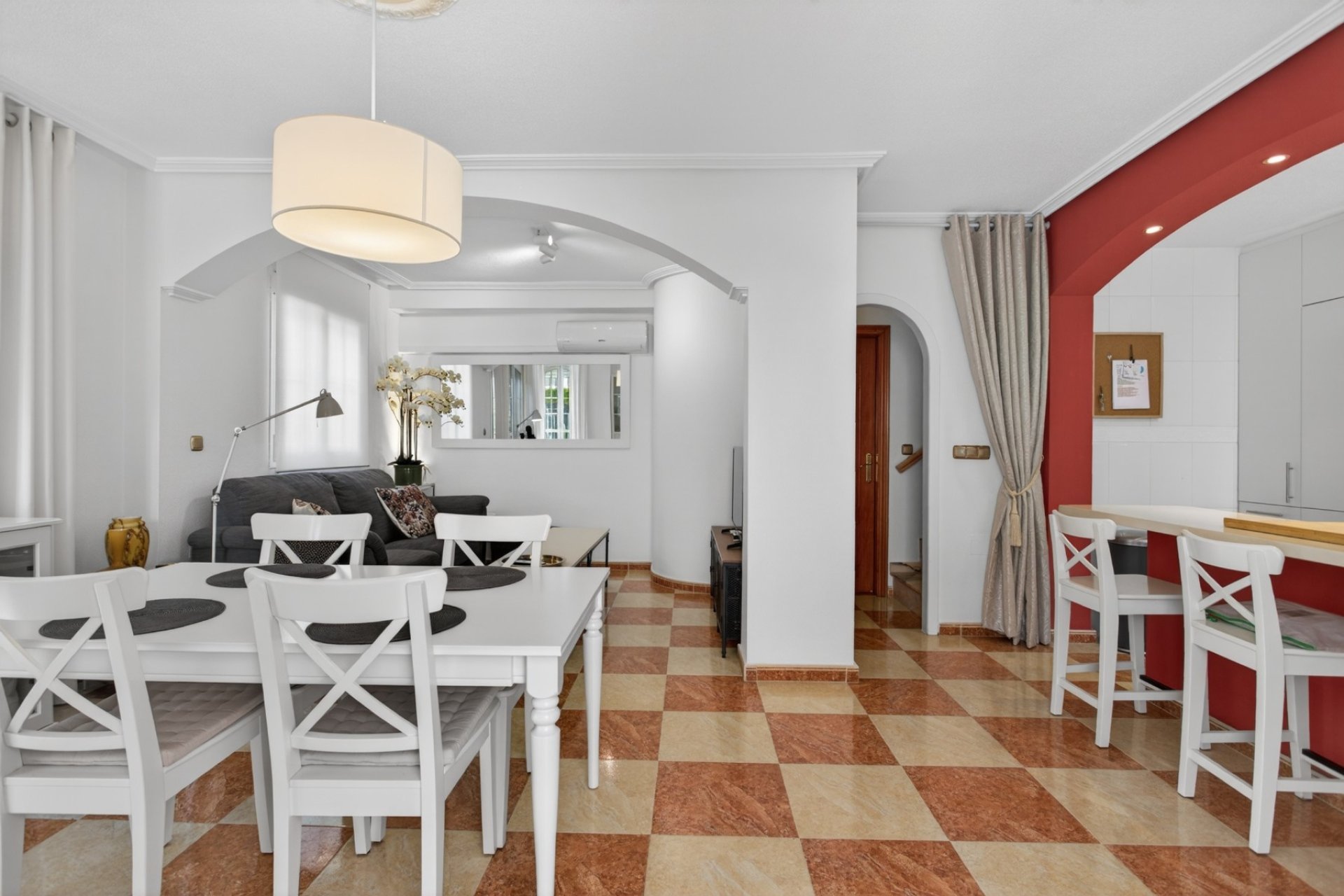Herverkoop - Villa -
Orihuela Costa - Costa Blanca