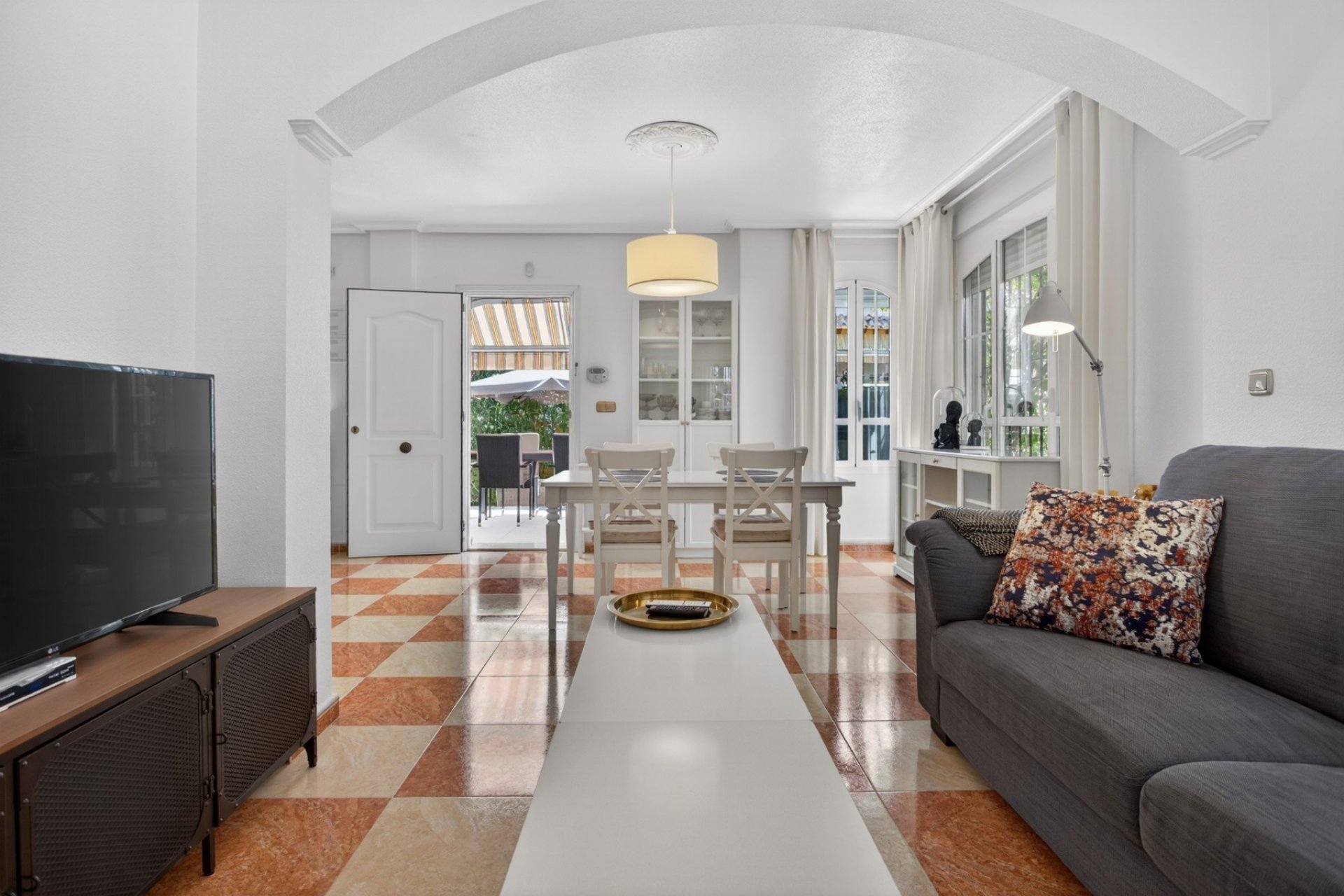 Herverkoop - Villa -
Orihuela Costa - Costa Blanca