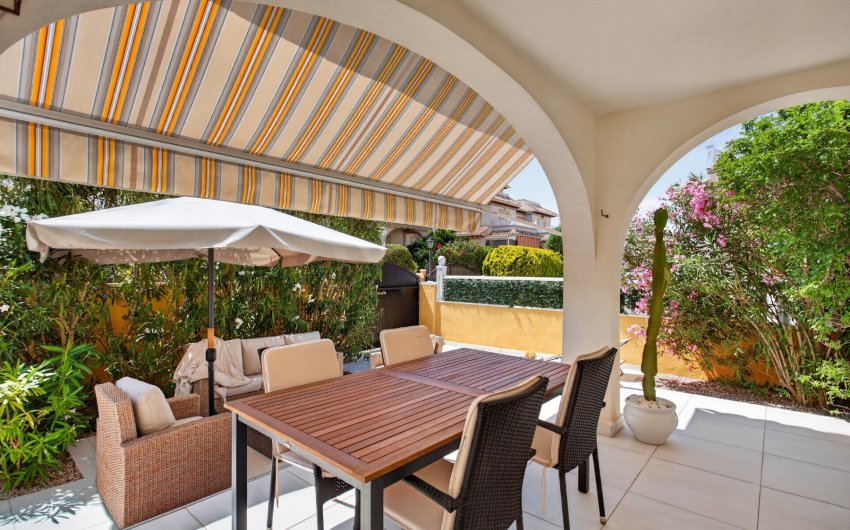 Herverkoop - Villa -
Orihuela Costa - Costa Blanca