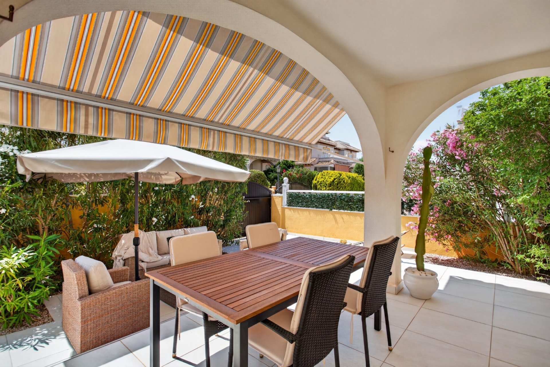Herverkoop - Villa -
Orihuela Costa - Costa Blanca