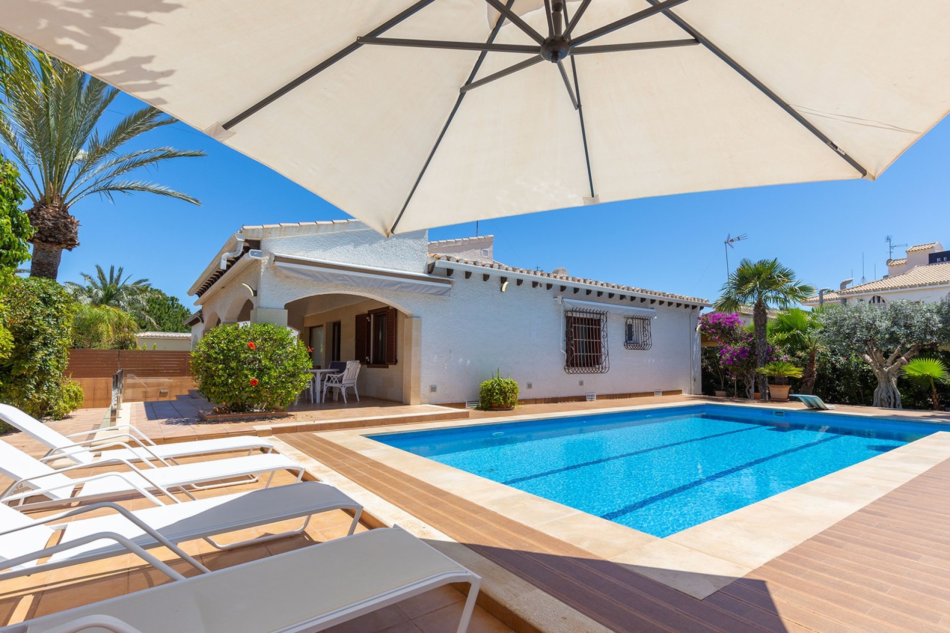 Herverkoop - Villa -
Orihuela Costa - Costa Blanca