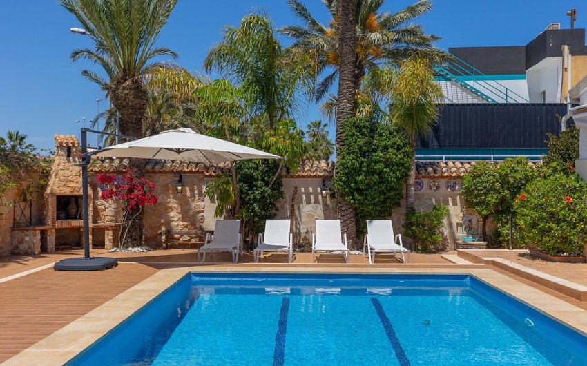 Herverkoop - Villa -
Orihuela Costa - Costa Blanca