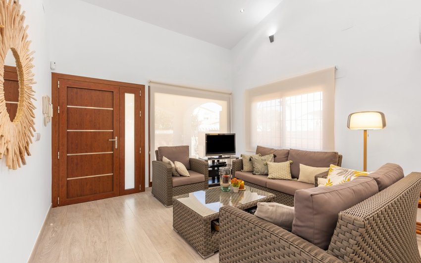 Herverkoop - Villa -
Orihuela Costa - Costa Blanca